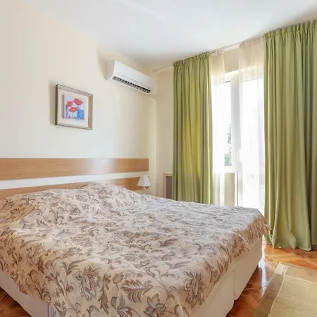 Appartement 2bdr In Sun Light Ld *